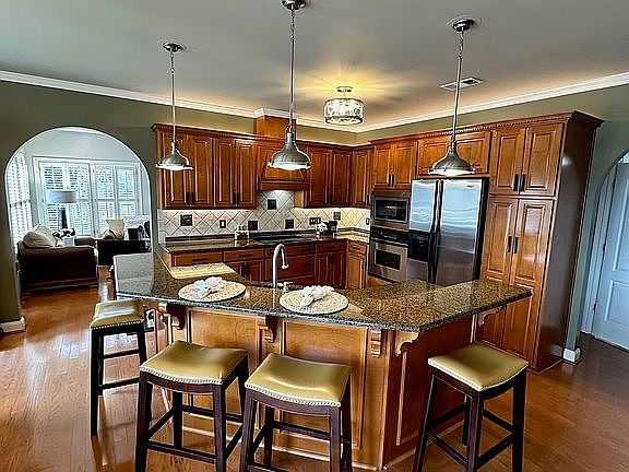 2nd image of 450 Lee Road 343