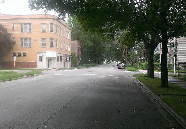 2nd image of 1021 W 61st St