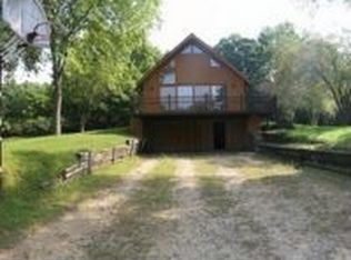 212 Mulberry Ln, Dixon, IL 61021