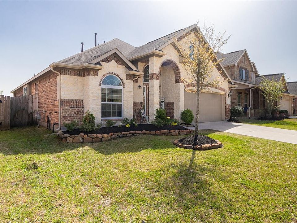 1st image of 21390 Russell Chase Dr
