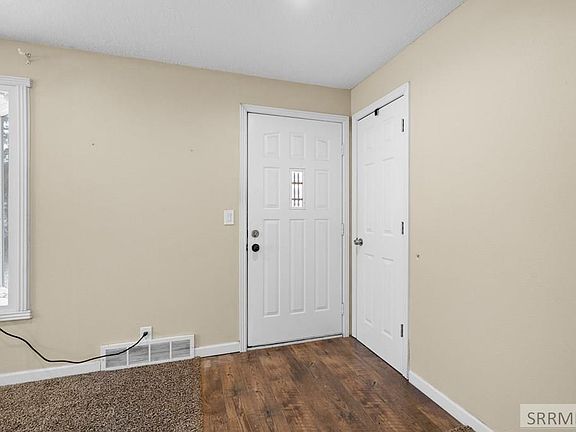 3rd image of 11260 N 15 E