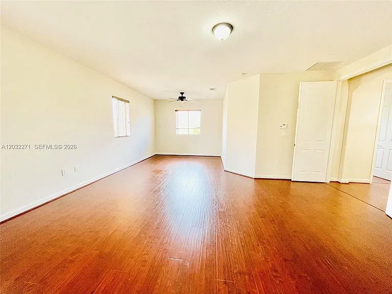 7427 SW 189th St — Photo 8