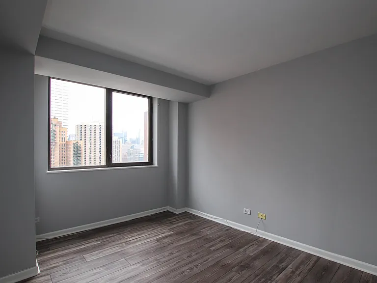 33 W Delaware Pl #19A — Photo 16