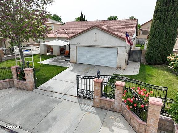 2nd image of 45759 Tiana Rose St