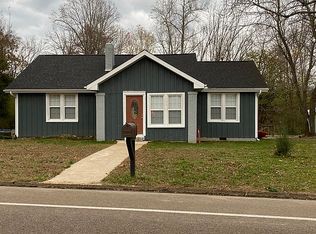 240 Natchez Trace Dr, Lexington, TN 38351