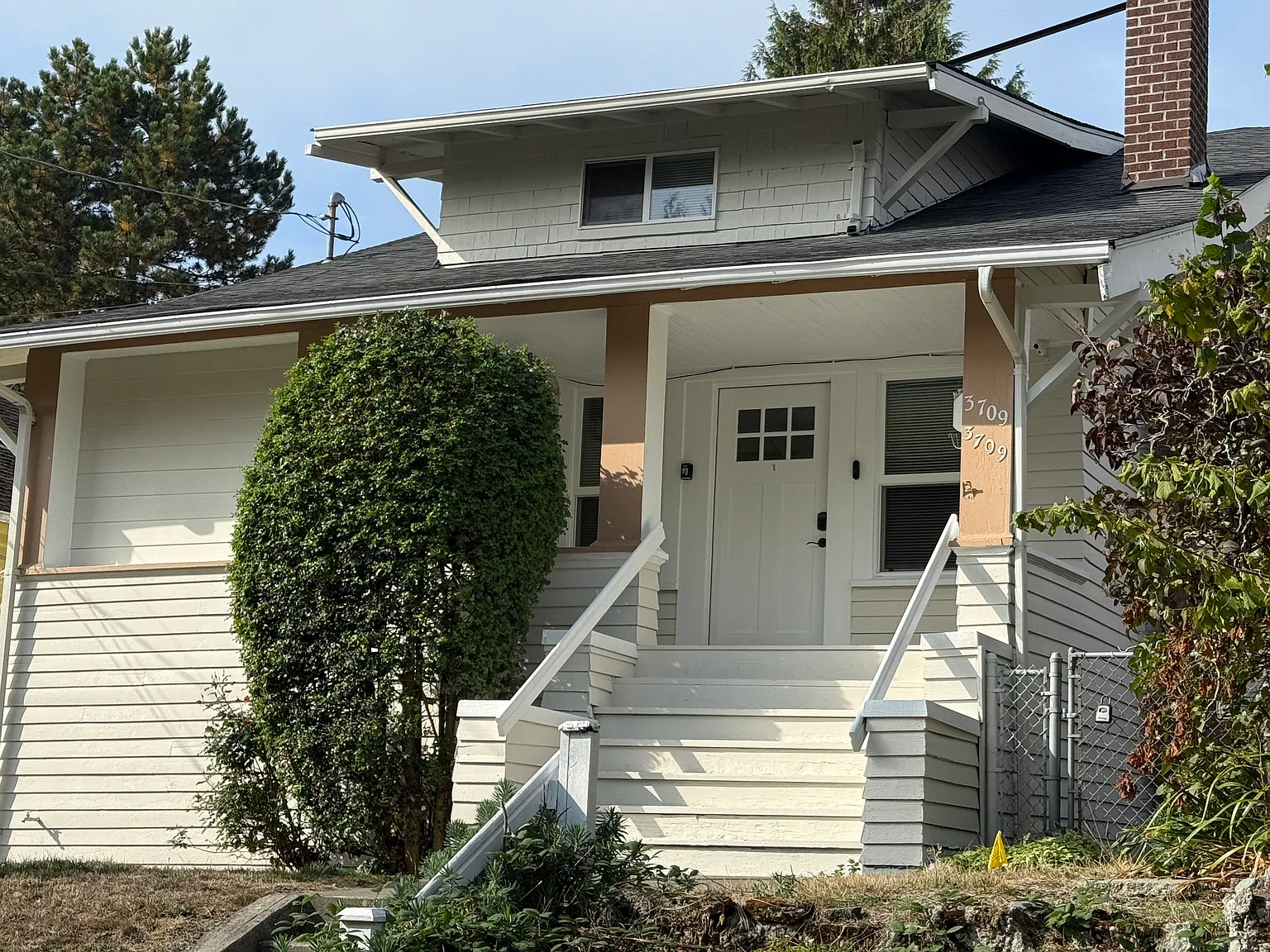 4 bed, 2220 sqft, $4,999 — Photo 4