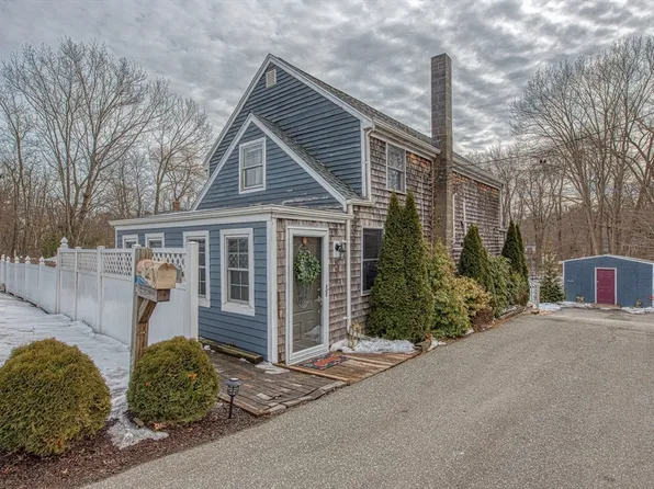 832 Temple St, Whitman, MA 02382
