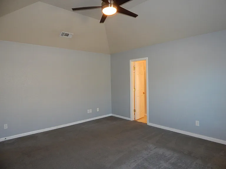 106 Cedar Ridge Dr — Photo 16