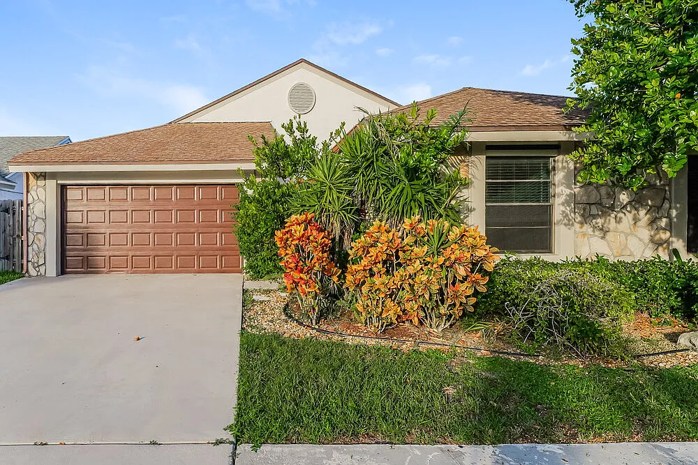 4 bed, 2.0 bath, 2045 sqft, $3,835 — Photo 1