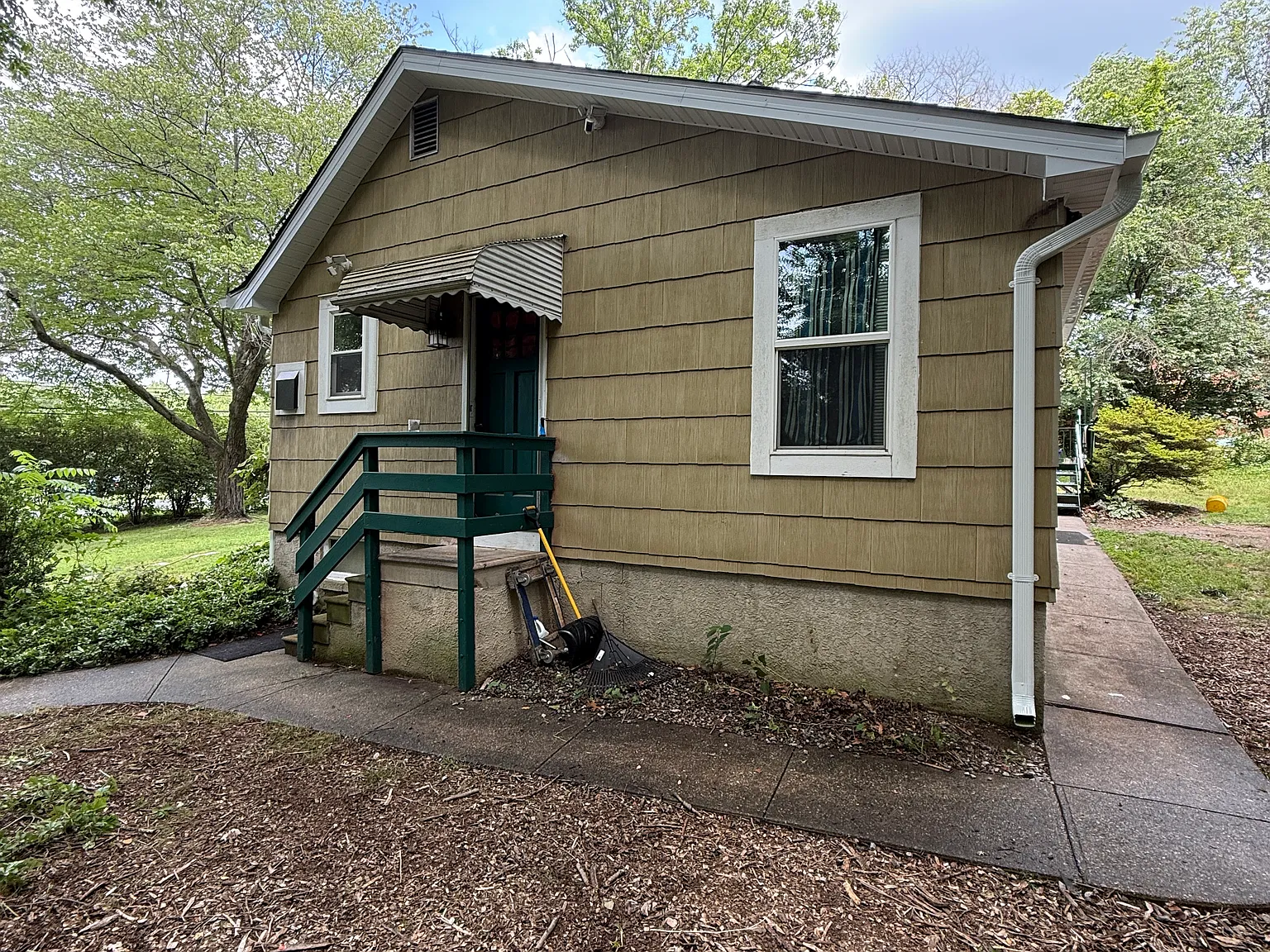 6650 Montgomery Rd — Photo 2