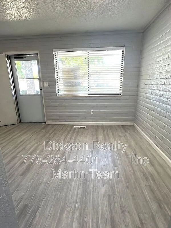 2 bed, 1.0 bath, 950 sqft, $1,524 — Photo 4