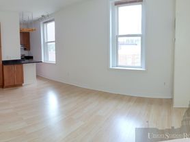 333 2nd St NE