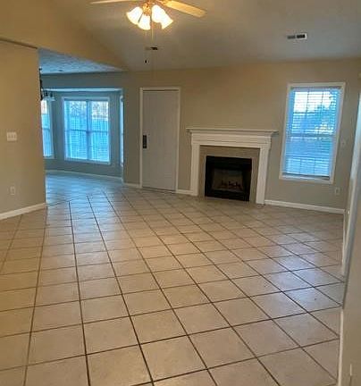 5th image of 1047 Gatesville Dr