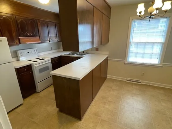 1194 W 4th St #A, Winston Salem, NC 27101