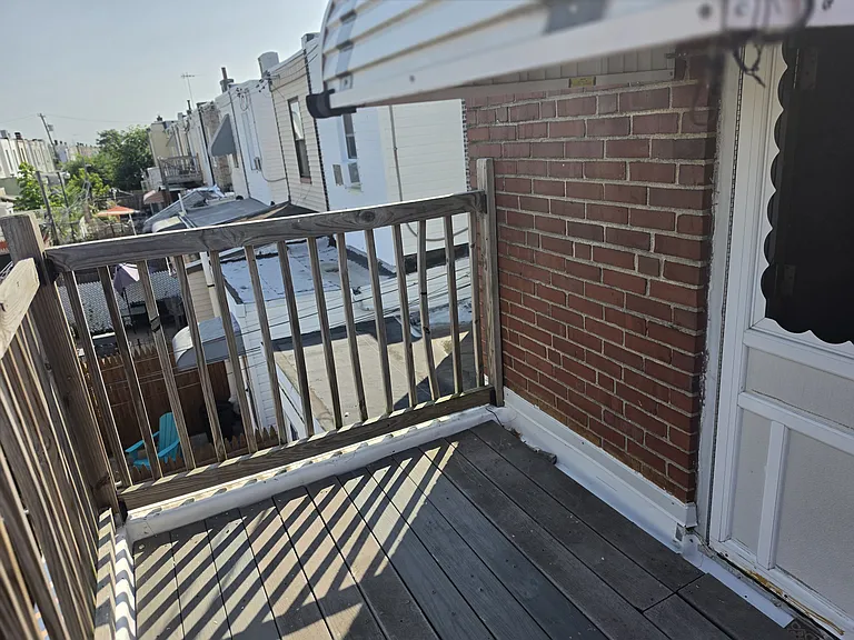 2842 Cedar St #2 — Photo 17