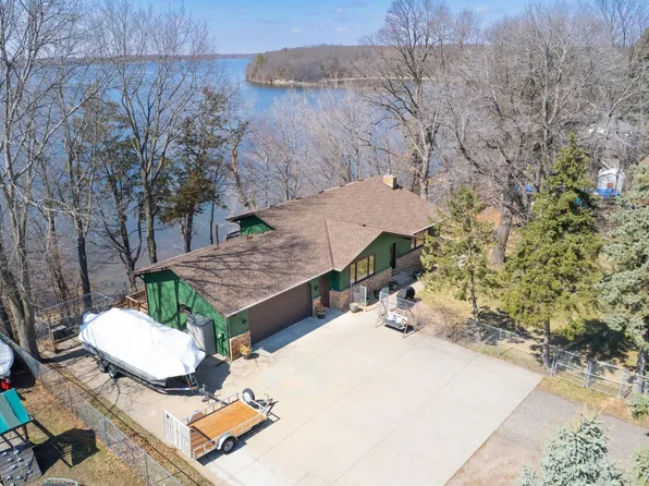 26762 Lofton Ave, Chisago City, MN 55013