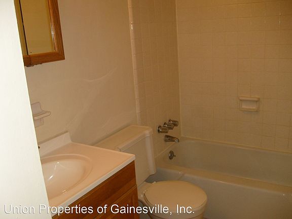 5th image of 1700 SW 16th Ct APT E04