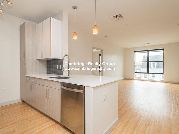 5th image of 339 D St Unit 14