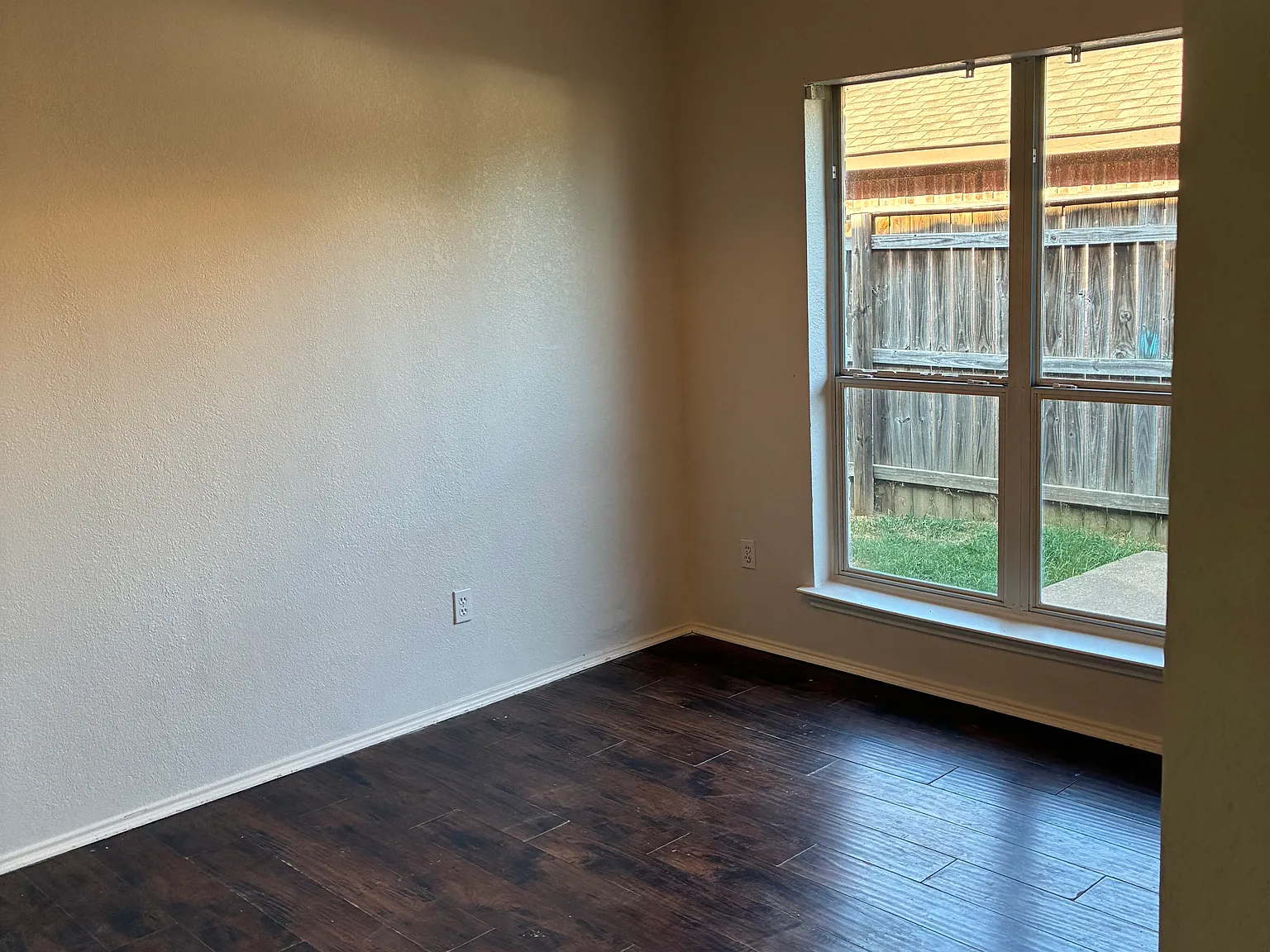 3 bed, 1645 sqft, $1,600 — Photo 3