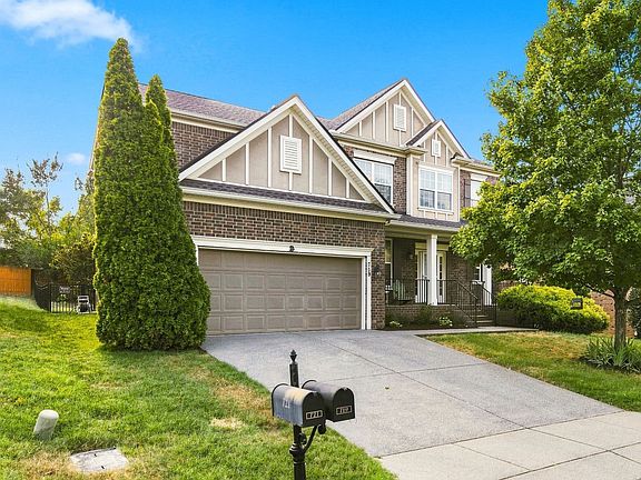 3rd image of 719 Crestmark Dr
