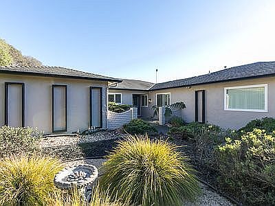 Entry court showing low irri