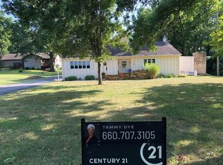 1718 Clay St, Chillicothe, MO 64601