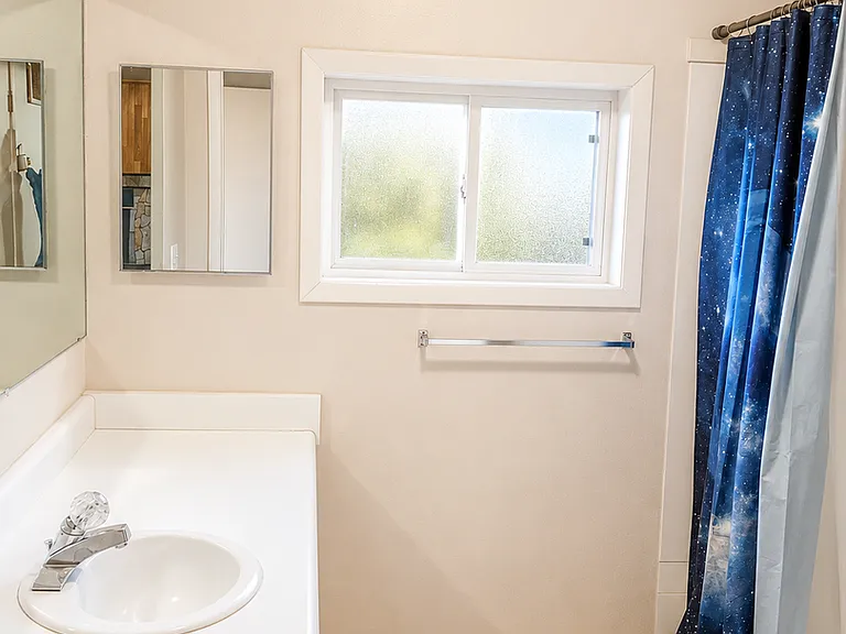 323 Covert Ln — Photo 4