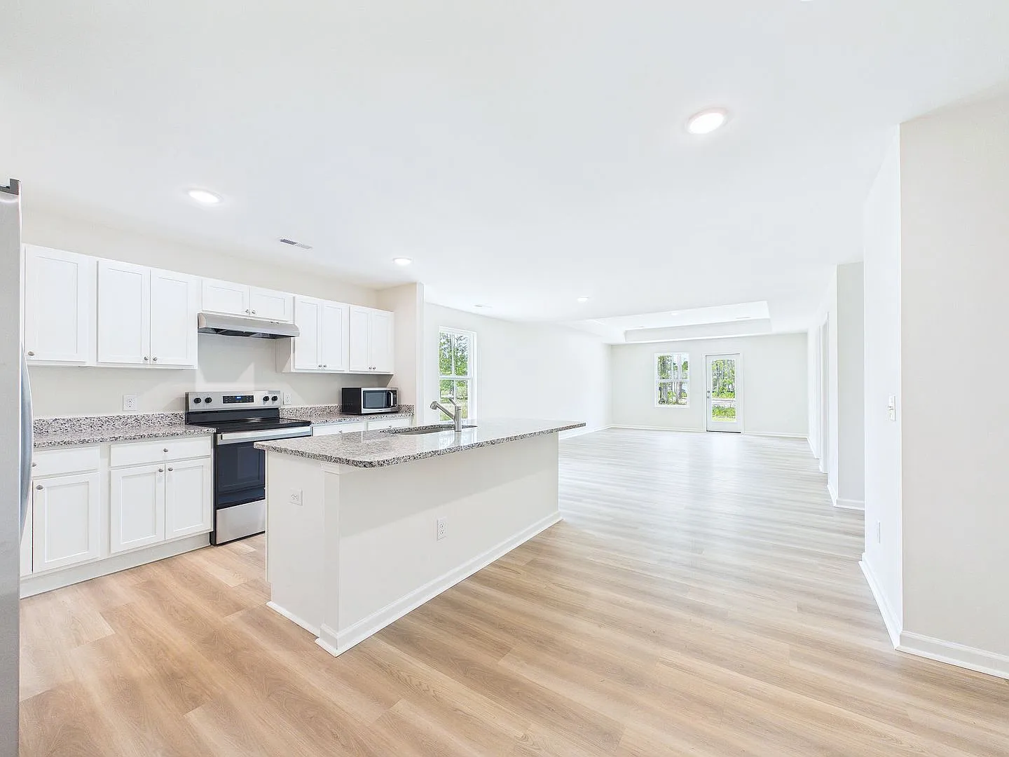 Brand New Single Family Home in Boiling Springs Lakes 3 bd/ 2 ba — Photo 3