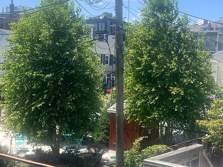 611 E 2nd St #2 — Photo 8