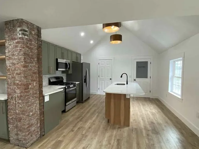 109 Main St #B — Photo 11