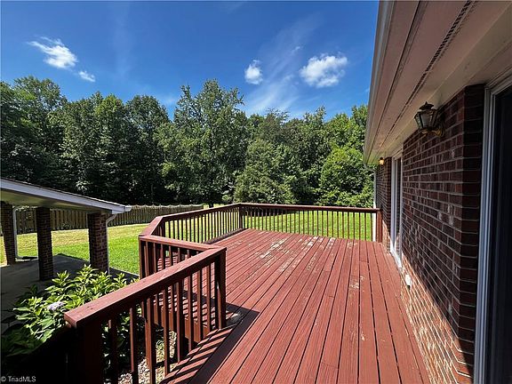 5th image of 4704 Chesterton Dr