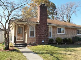 932 Essex Ct, West Hempstead, NY 11552