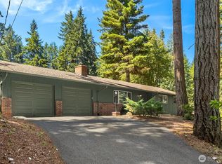 12249 Madison Ave NE, Bainbridge Island, WA 98110