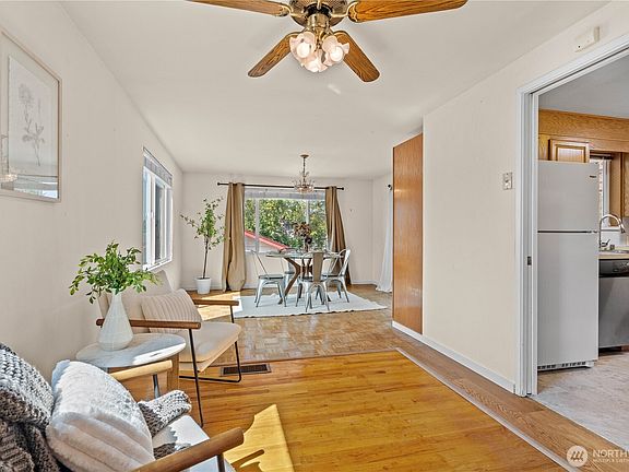 5th image of 3237 Solie Avenue