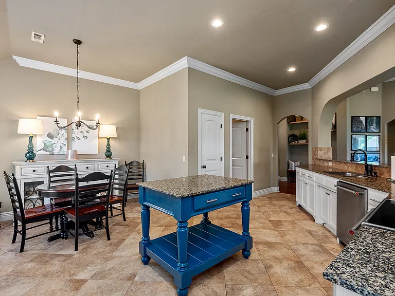 3802 NE Oaktrace Ave — Photo 13