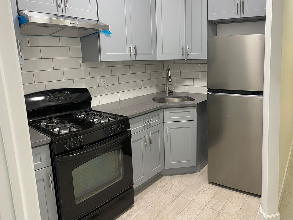 1st image of 8735 20th Ave #1