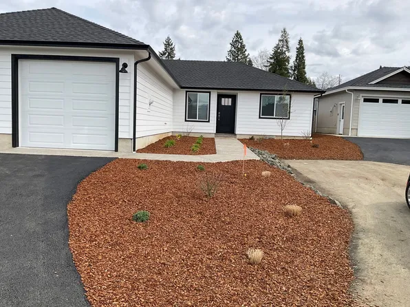 849 W Crystal Ct, Roseburg, OR 97471