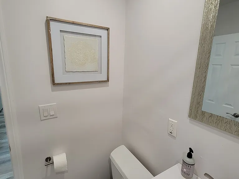 6250 S Wilton Pl — Photo 7