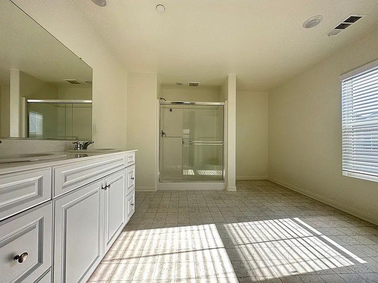 13100 Irisbend Ave — Photo 5