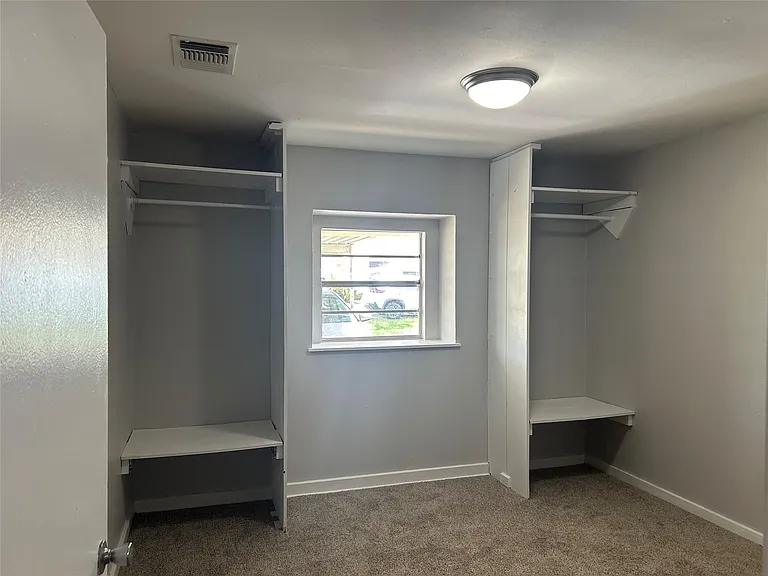 708 Western Ave — Photo 12