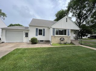 64 W 16th St, Fremont, NE 68025