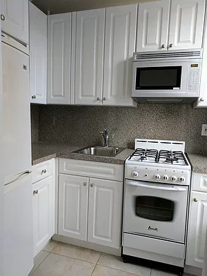 Rented by Sandy Beck, LREB | media 3
