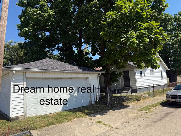3rd image of 1325 Danner Ave