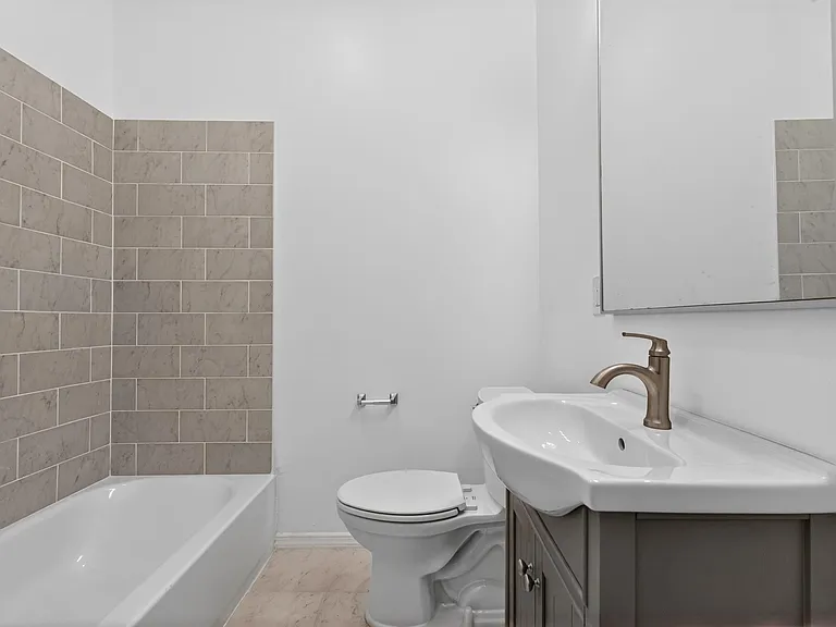 42 Duer Pl #2 — Photo 14