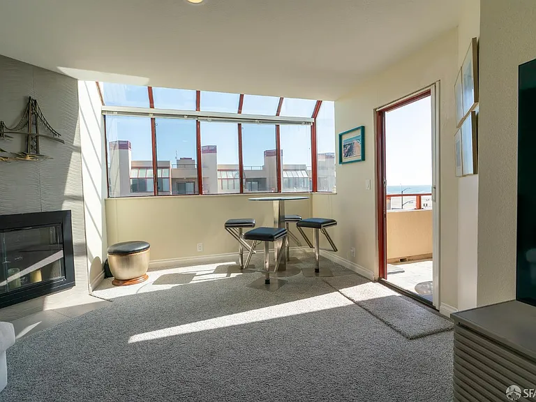 855 La Playa St #451 — Photo 2