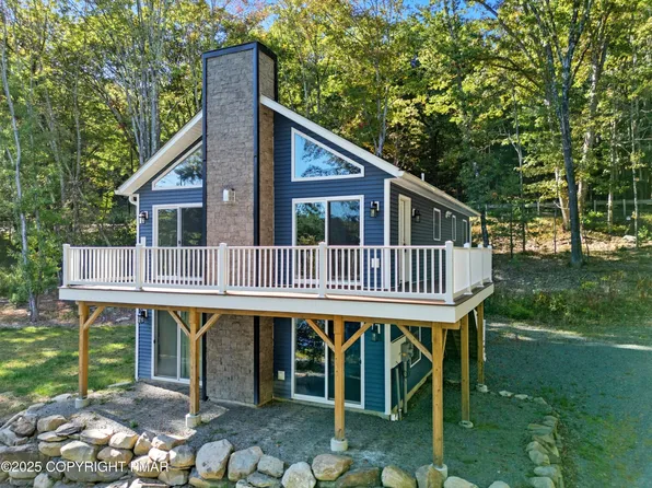 114 Kemodobi Cir W, Dingmans Ferry, PA 18328