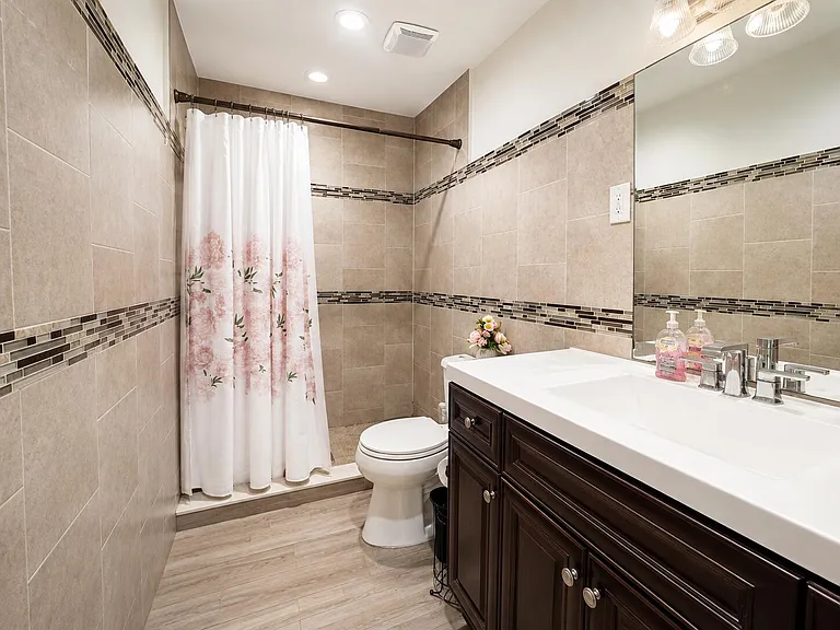 4918 Alder Dr #D — Photo 5