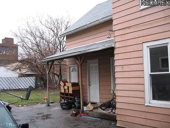 2nd image of 3188-3186 W 31st St
