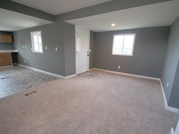 3rd image of 766 Janice Pkwy