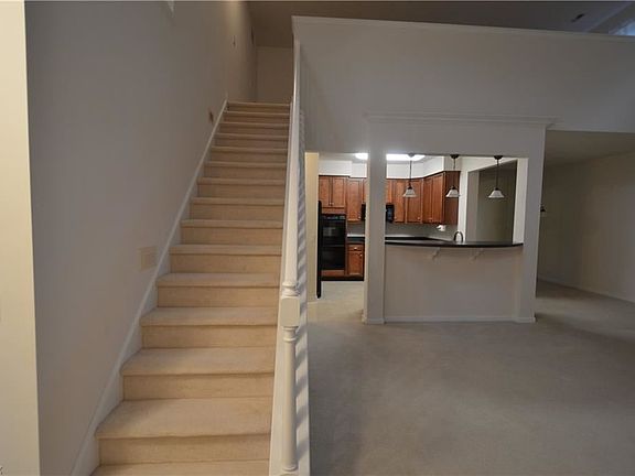 3rd image of 10575 Crossings Dr